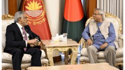 اسحاق ڈار کی پرفیسر محمد یونس سے ملاقات، باہمی تعلقات مزید مضبوط بنانے پر اتفاق