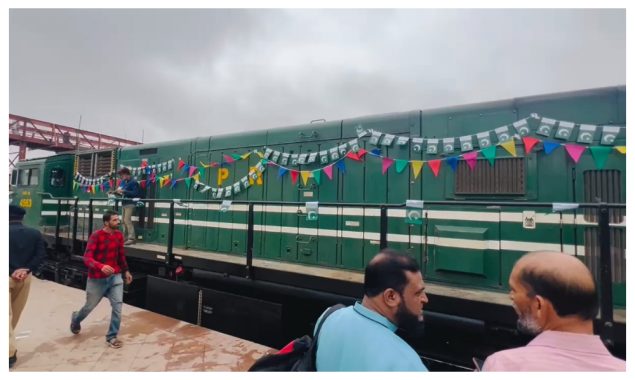 پاکستان کا78واں یوم آزادی، خصوصی آزادی ٹرین کراچی سےتھرپارکرتک روانہ