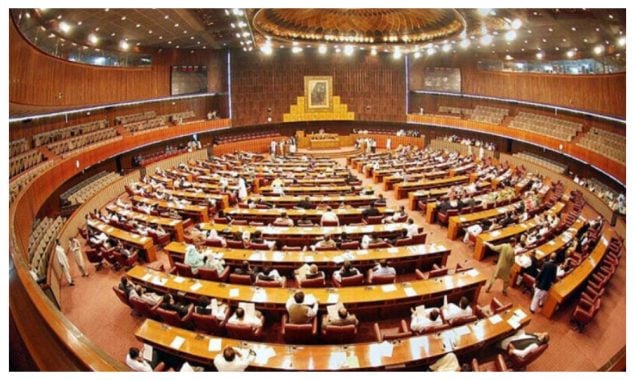 تحریک انصاف کا تمام کمیٹیوں سے استعفے کا اعلان، نوید قمر نے صدارت سنبھال لی