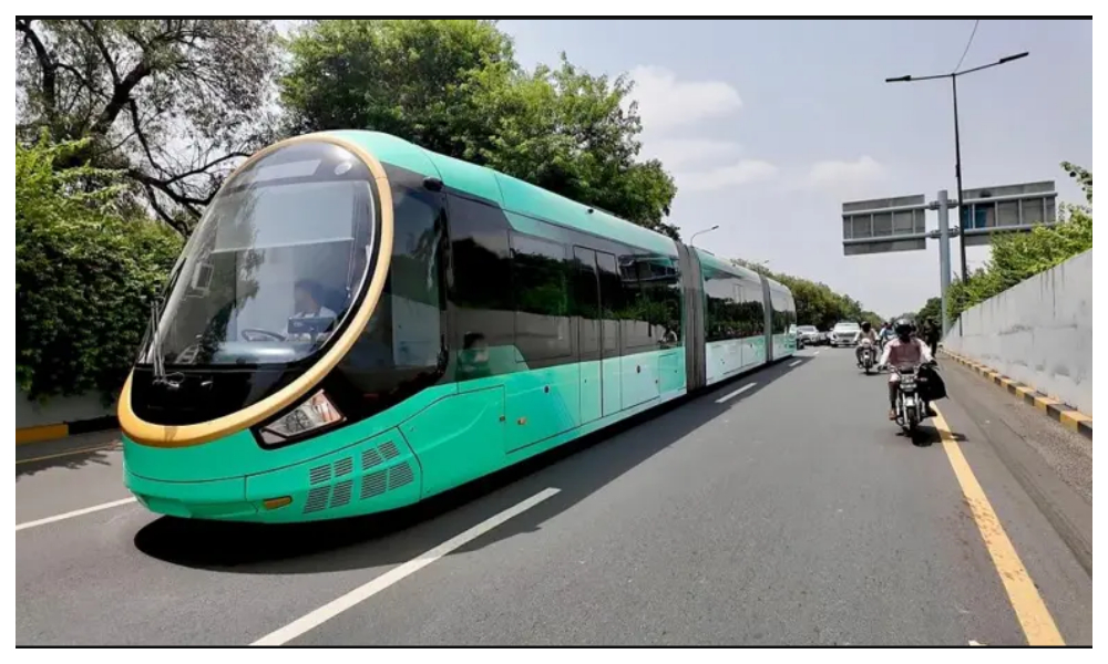 پنجاب حکومت لاہور میں ٹرام سروس چلانے پر بضد