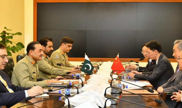 فیلڈ مارشل اور چینی وزیر خارجہ کا امن استحکام اور خوشحالی کو فروغ دینے کا عزم