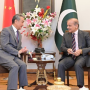 وزیراعظم سے چینی وزیرخارجہ کی اہم ملاقات، دوطرفہ تعاون کے فروغ پر اتفاق