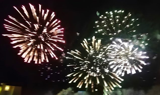 گورنر ہاؤس کراچی میں جشنِ آزادی کا تاریخی منظر، آتشبازی نے عالمی ریکارڈ بنا ڈالا