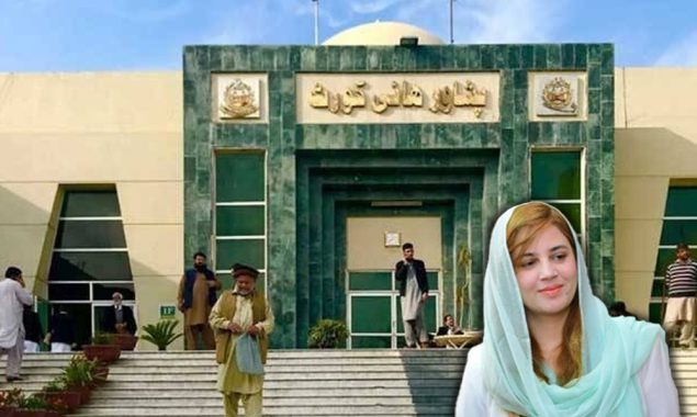 پشاور ہائیکورٹ نے الیکشن کمیشن کو زرتاج گل کیخلاف مزید کارروائی سے روک دیا