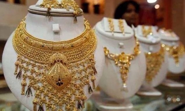 ملک میں فی تولہ سونا مزید سیکڑوں روپے سستا ہوگیا