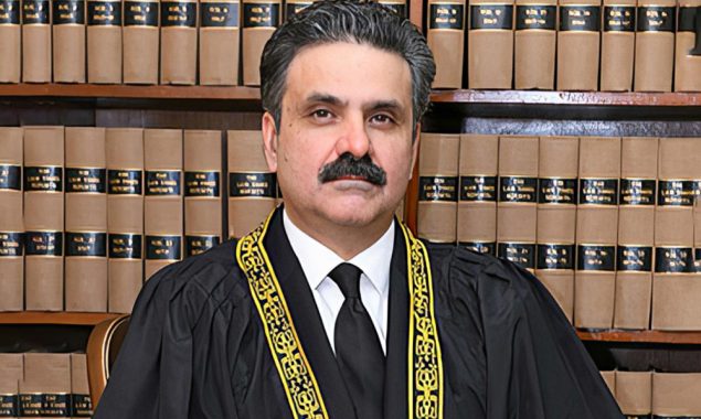 چیف جسٹس کا دور دراز اضلاع میں عدالتی ڈھانچے کی حالت پر تشویش کا اظہار