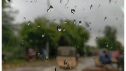 کراچی کے مختلف علاقوں میں بارش ایک بار پھر شروع