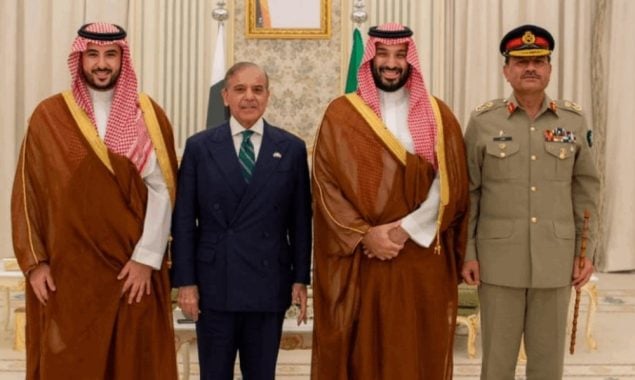 شہباز شریف اور محمد بن سلمان کی ملاقات، پاک سعودیہ دفاعی معاہدہ طے پا گیا
