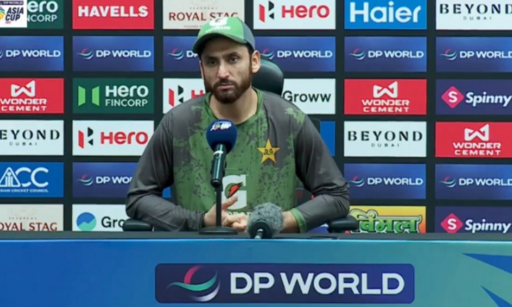 ہاتھ نہ ملانے کی روایت کرکٹ کے لئے اچھی چیز نہیں ، سلمان علی آغا