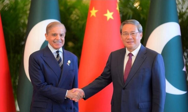 وزیراعظم شہباز شریف کی چینی وزیراعظم سے ملاقات، پاک چین تعلقات مزید مستحکم بنانے پر اتفاق