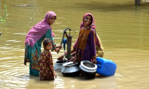 سیلابی علاقوں میں پینے کا پانی ناپید ہوگیا، بیماریوں کے پھیلاؤ کا خدشہ