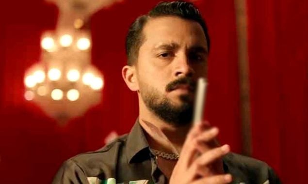 آن لائن جوئے کی تشہیر کا الزام، رجب بٹ کیلئے قانونی مشکلات مزید بڑھ گئیں