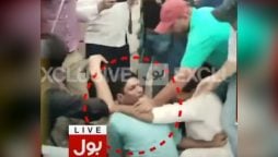 پی ٹی آئی کے کارکنان کا بول نیوز کے رپورٹر پر حملہ