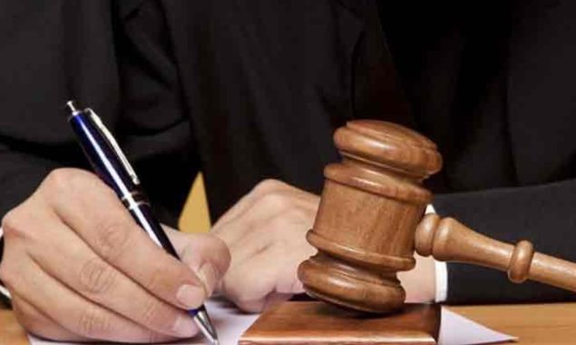 9 مئی اور توشہ خانہ کیسز: بانی پی ٹی آئی اور بشریٰ بی بی کی عبوری ضمانتیں برقرار