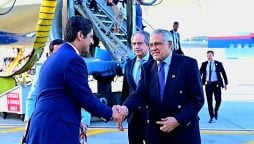 اسحاق ڈار نیویارک پہنچ گئے؛ جنرل اسمبلی اجلاس میں شرکت کریں گے