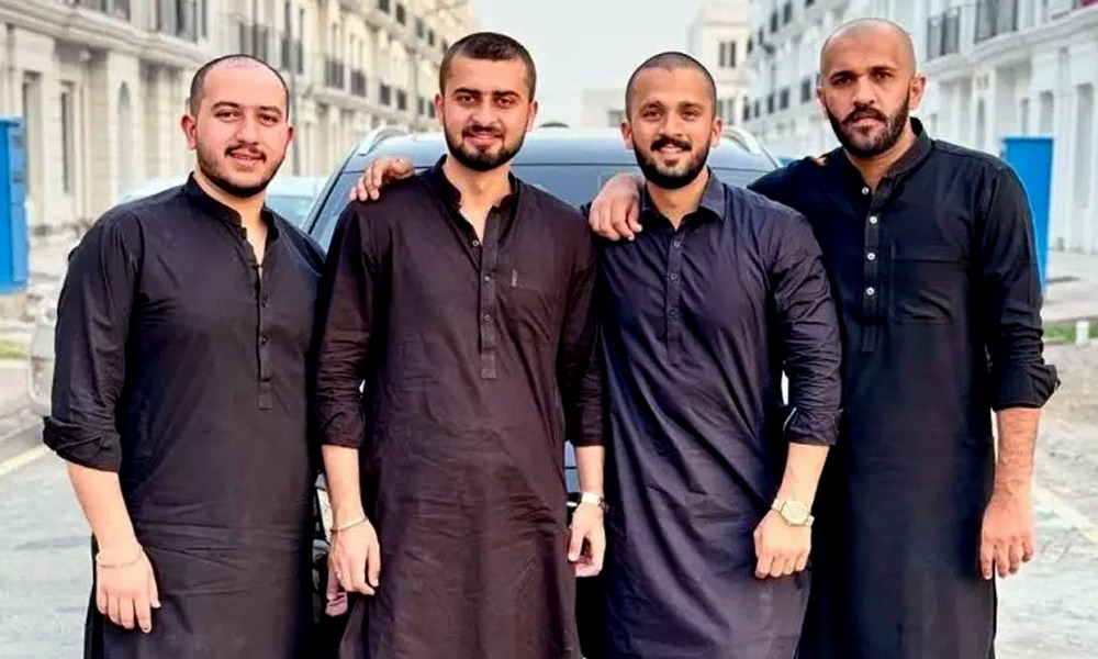 رجب بٹ کے مرد دوستوں سے ’غیرمناسب روابط‘ کا الزام، ثبوت پیش کرنے کی دھمکی