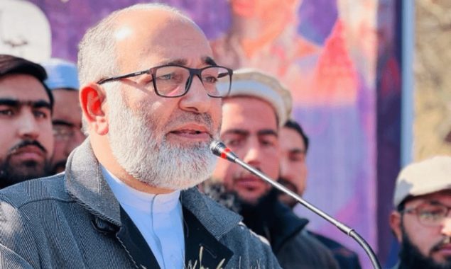 دوران قید آنکھوں پر پٹیاں باندھ کر کتے چھوڑے گئے، سابق سینیٹرمشتاق احمد،ویڈیو پیغام جاری