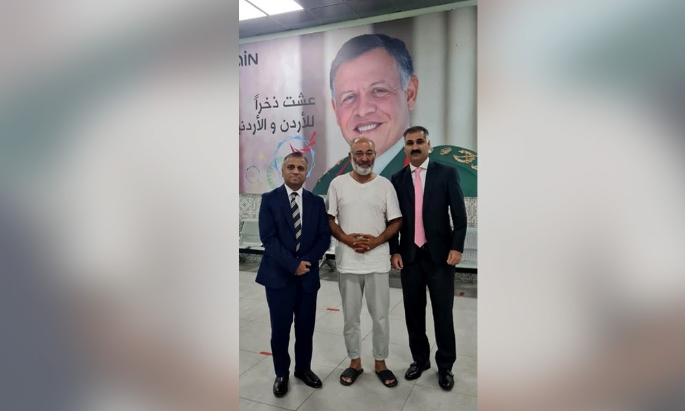 اسرائیل نے سابق سینیٹر مشتاق احمد کو رہا کردیا، 150 ساتھیوں کے ہمراہ اردن پہنچ گئے