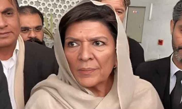 علیمہ خان کی حاضری سے استثنا کی درخواست خارج، وارنٹ گرفتاری جاری