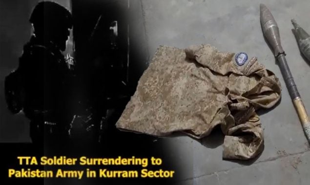 افغان پوسٹ پر طالبان اہلکار کا پاک فوج کے سامنے سرنڈر؛ ویڈیو منظرعام پر آگئی