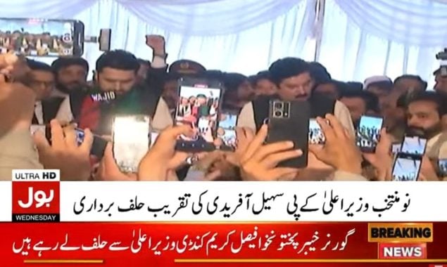خیبرپختونخوا کے نو منتخب وزیراعلیٰ سہیل آفریدی نے اپنے عہدے کا حلف اٹھا لیا