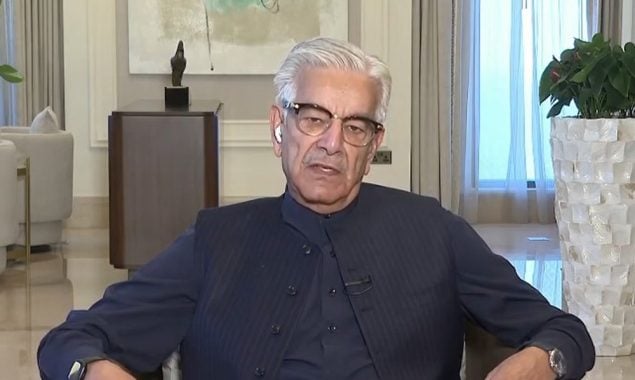 جنگ بندی معاہدہ؛ امید ہے اب امن لوٹے گا، پاکستان و افغانستان کے تعلقات معمول پر آجائیں گے، وزیردفاع