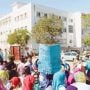 کراچی: جناح اسپتال میں ینگ ڈاکٹرز کو تنخواہیں نہ ملنے پر احتجاج کی کال