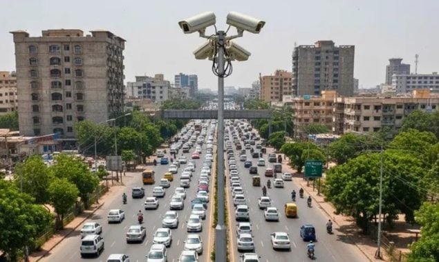 کراچی: 3 دن میں چار کروڑ روپے سے زائد کے ای چالان کر دیے گئے