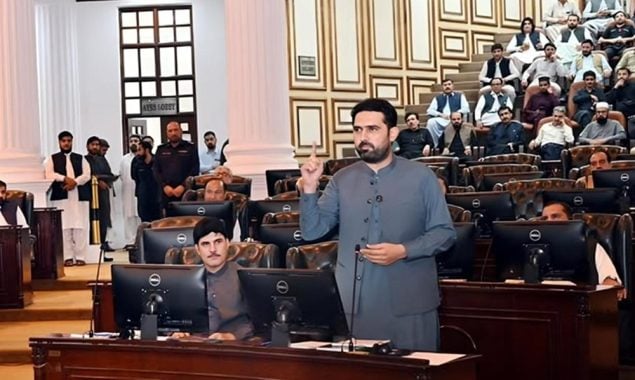 خیبرپختونخوا کی 13 رکنی صوبائی کابینہ تشکیل، حلف برداری آج ہوگی