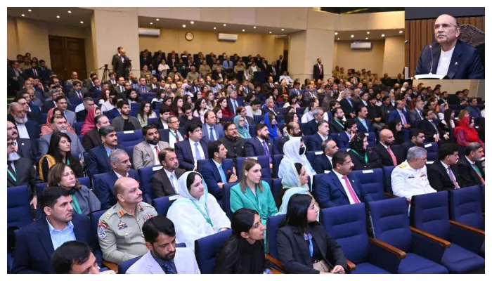 قومی یکجہتی، باخبر قیادت اور مربوط پالیسی سازی وقت کی اہم ضرورت ہے، صدر مملکت