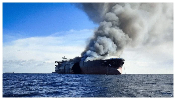 بحیرہ اسود میں یوکرین کے ڈرونز حملے،روسی ٹینکرز تباہ، ویڈیو وائرل