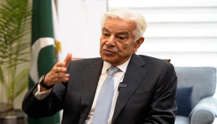 بانی پی ٹی آئی کی بہن کا بھارتی میڈیا کو انٹرویو تابوت میں آخری کیل ثابت ہوا، خواجہ آصف