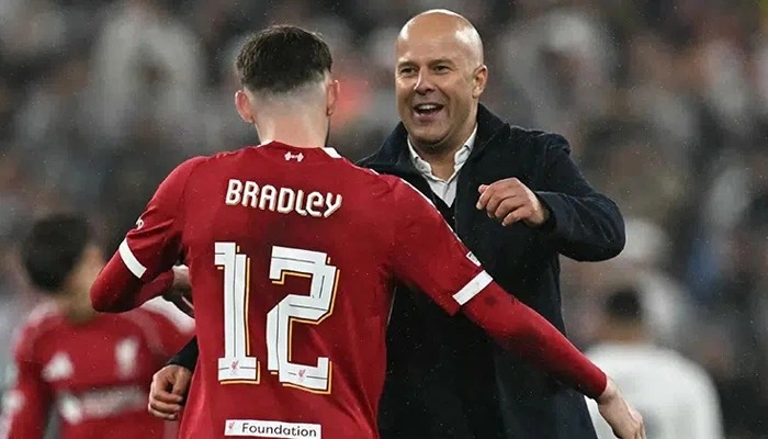 لندن، لِیورپول کا بحران گہرا، آرنے سلاٹ کا لڑتے رہنے کا عزم