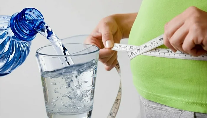 پیٹ کی چربی ختم کرنے والا ’پانی‘ متعارف؛ مگر یہ کام کیسے کرتا ہے؟