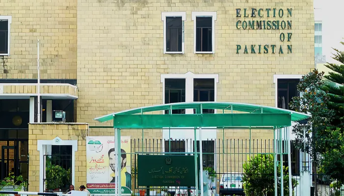 آر اوز اور ڈی آر اوز کی تعیناتی الیکشنز ایکٹ 2017ء کے تحت کمیشن کا مکمل طور پر قانونی اختیار ہے، الیکشن کمیشن