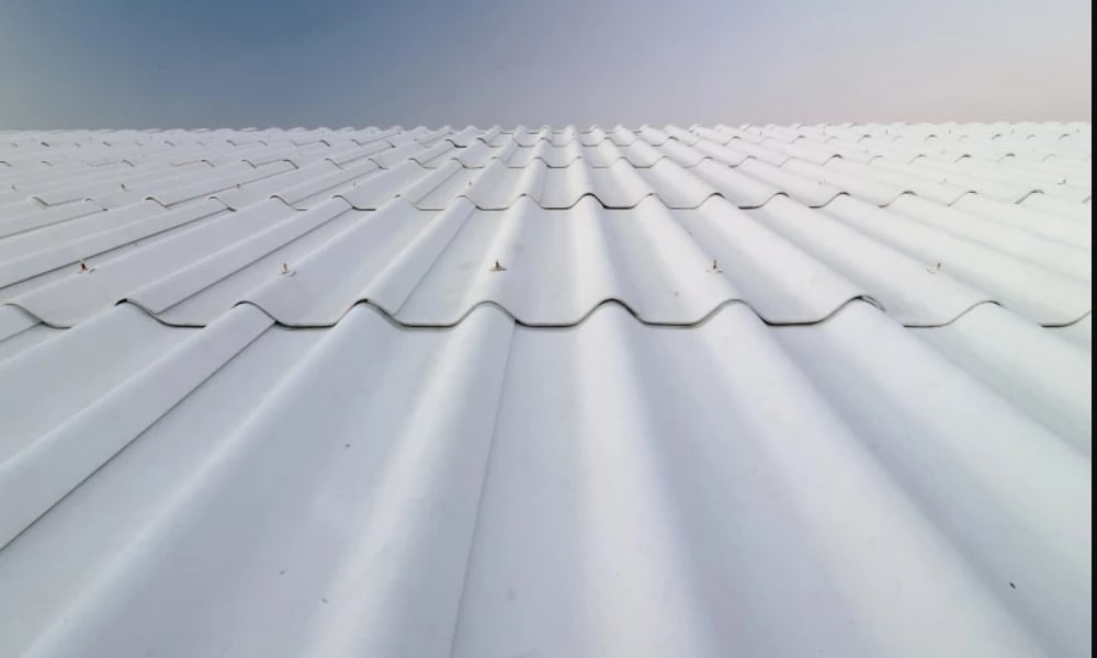 گھروں کی چھتوں کو ٹھنڈا رکھنے اور ہوا سے پانی کشید کرنے والا انقلابی پینٹ تیار