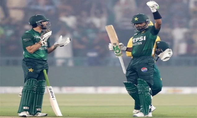 بابر کی فارم میں شاندار واپسی ، مداحوں نے خوب لطف اٹھایا، آؤٹ ہوتے ہی اسٹیڈیم خالی ہو گیا