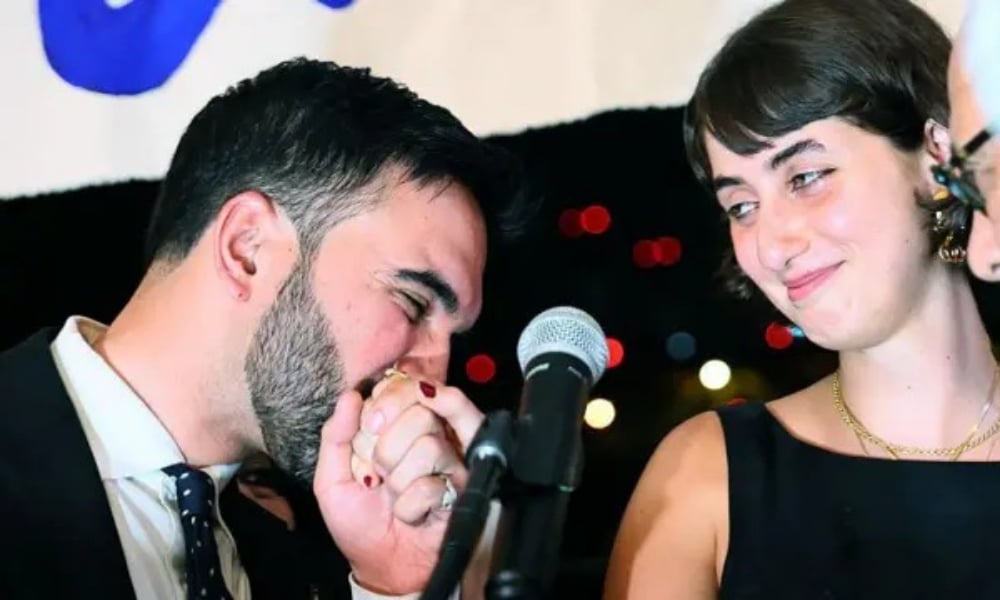 دواجی کون ؟ ممدانی سے پہلی ملاقات، محبت ، شادی کب کیسے اور کہاں ہوئی ؟