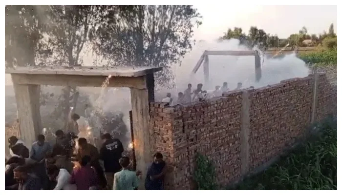 حیدرآباد میں پٹاخوں کی فیکٹری میں دھماکوں سے 4 افرادجاں بحق، 7 زخمی