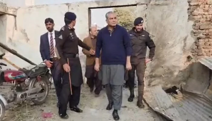 پشاور، وفاقی وزیر داخلہ کا ایف سی ہیڈکوارٹر کا دورہ،