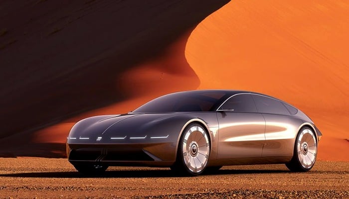 دوران ڈرائیونگ باتیں کرنے اور مشورے دینے والی کار تیار