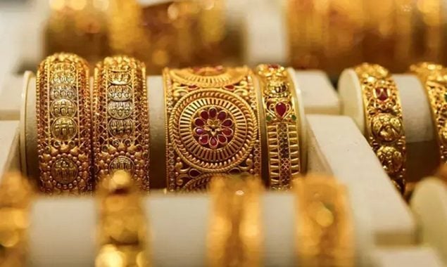 سونے کی قیمت مزید گھٹ گئی؛ فی تولہ کتنے کا ہوگیا؟