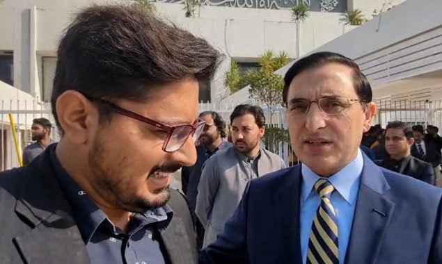 ہم جب بھی اقتدار میں آئے ان ترامیم کو واپس کریں گے، بیرسٹر گوہر کا اعلان