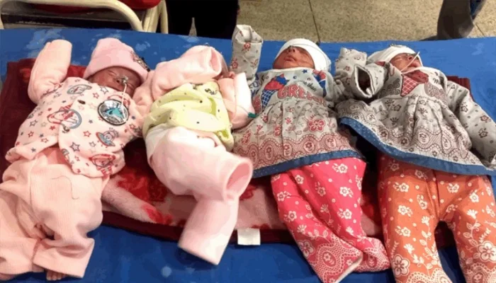 2 جڑواں کی منتظر خاتون کے ہاں 4 بچوں کی پیدائش،والد اور اسپتال انتظامیہ حیران