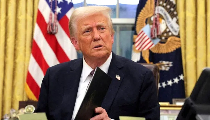 صدر ٹرمپ کا وینزویلا پر حملے کا عندیہ، وائٹ ہاؤس حملے میں زخمی اہلکار ہلاک