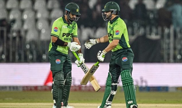 پہلا ون ڈے؛ پاکستان کا سری لنکا کو 300 رنز کا ہدف