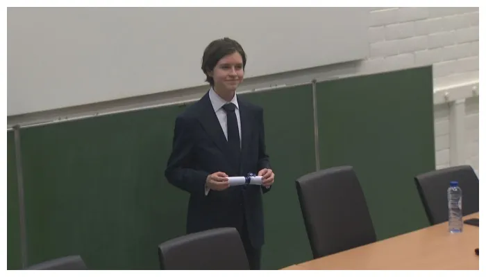 15 برس میں کوانٹم فزکس میں پی ایچ ڈی کرنے والا دنیا کا کم عمر ڈاکٹر