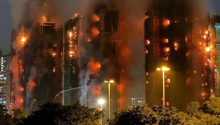 ہانگ کانگ کے رہائشی کمپلیکس میں خطرناک آگ بھڑک اٹھی؛ 13 افراد ہلاک