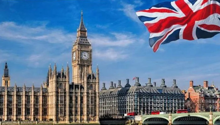 پاکستانی طلبہ کے لئے بُری خبر ، اب برطانیہ کا اسٹوڈنٹ ویزا نہیں مل سکے گا