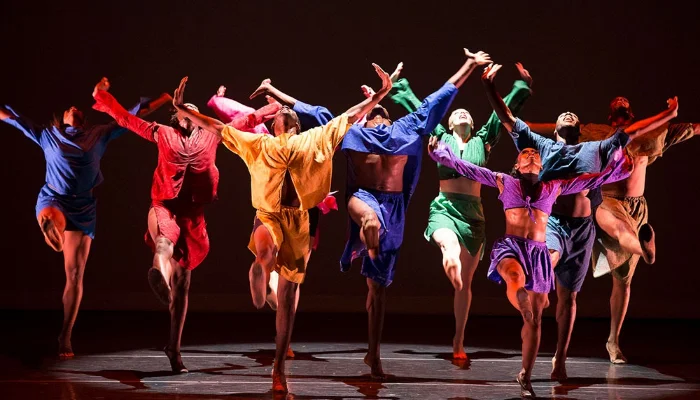 رقص کرنا یا دیکھنا دماغ کو فعال و صحت مند رکھنے کیلئے مفید عمل قرار